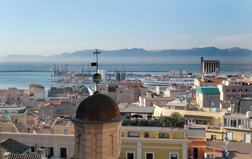 Studio Apartments Centro Storico Via Manno Cagliari Ngoại thất bức ảnh