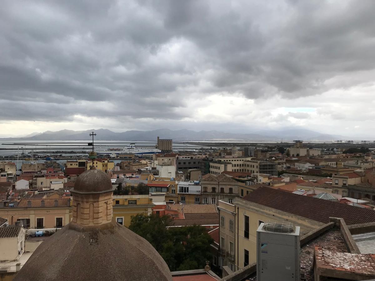 Studio Apartments Centro Storico Via Manno Cagliari Ngoại thất bức ảnh